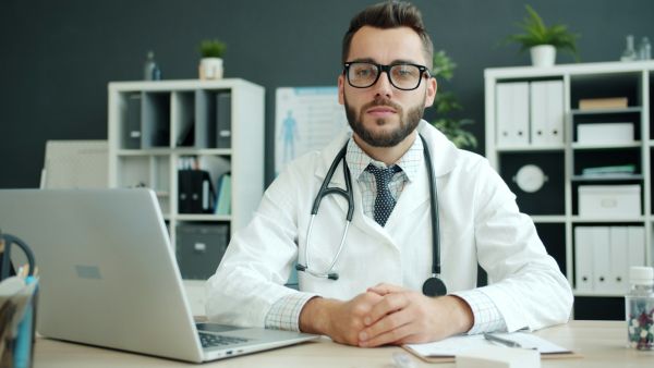 Établissements et services sociaux et médico-sociaux : évaluer pour mieux servir