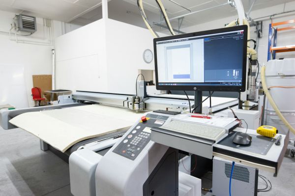Impression grand format à paris : donnez vie à vos projets