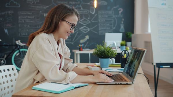 Op1c, l’agence social media : votre partenaire créatif incontournable