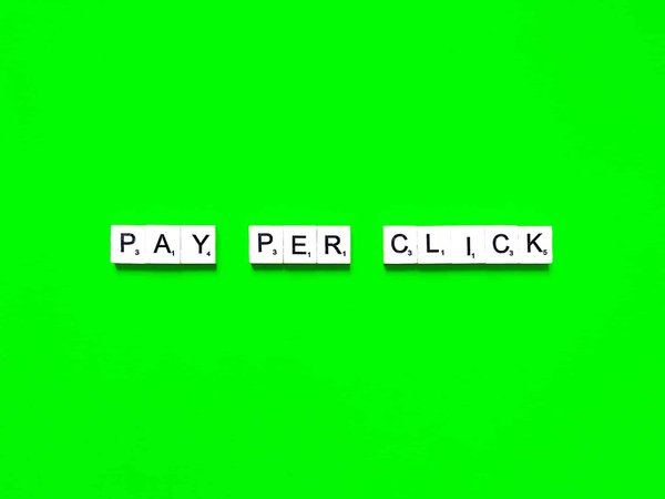 Quelle stratégie de ciblage local sur Google Ads est optimale pour un petit restaurant ?